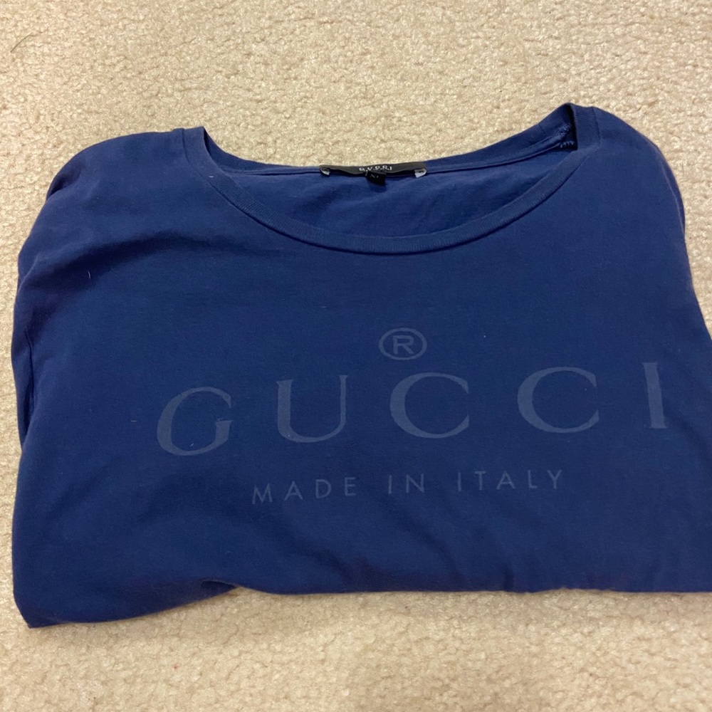 Gucci Tshirt XL ( fits like a Large)